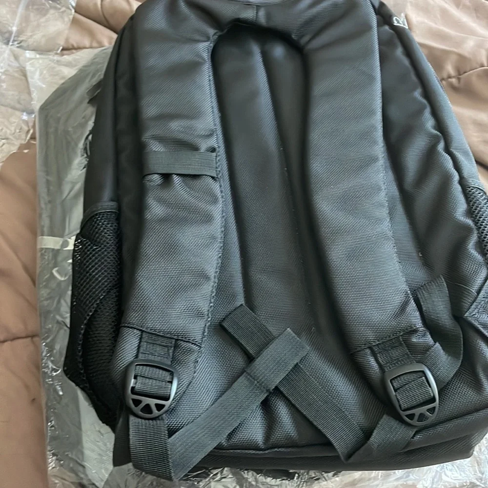 Backpack - Picture 4 of 4